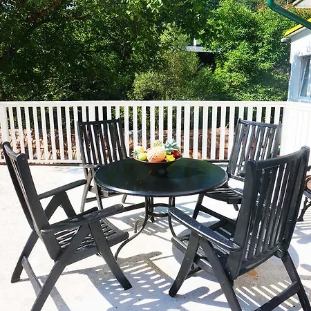 Black & White Feriehus *