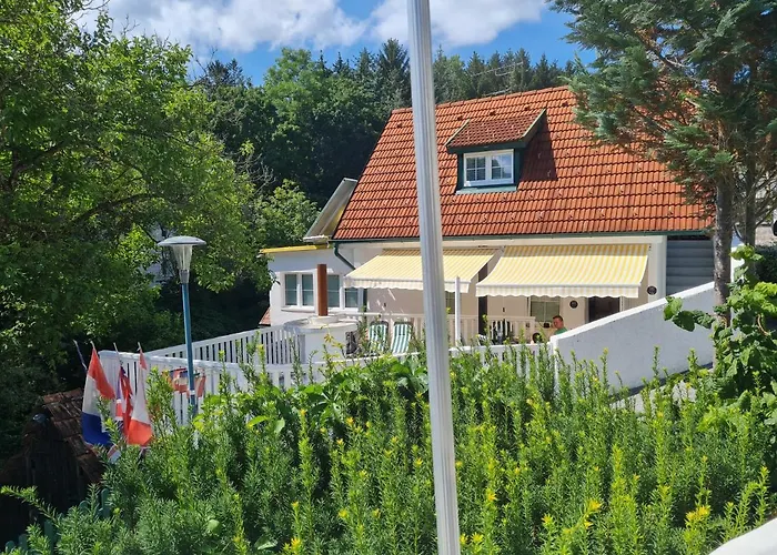 Black & White Сasa de vacaciones *