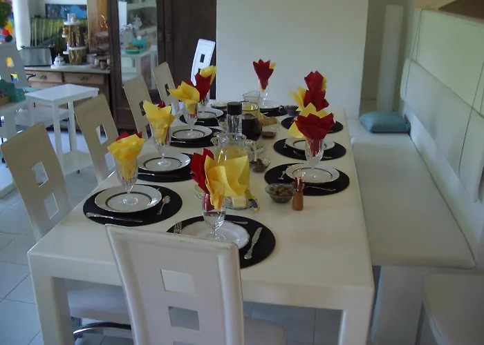 Black & White Сasa de vacaciones