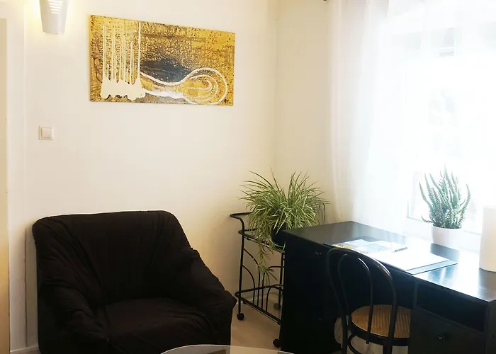 Black & White Bromberg