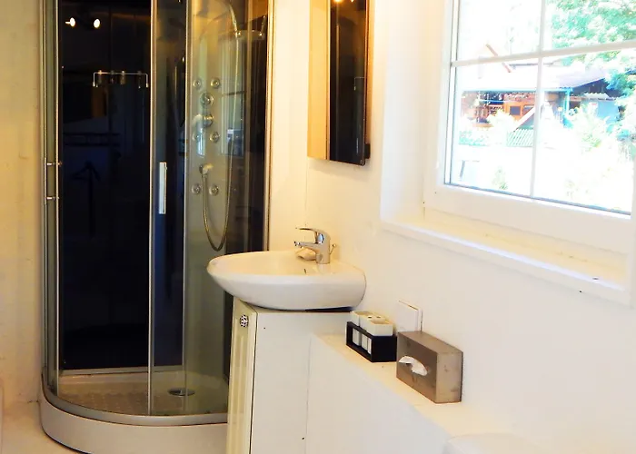 Black & White Bromberg